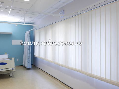 Možete poručiti trakaste zavese svih dužina koje će odgovarati vašem prozoru.