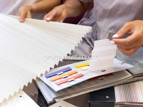 Uvek možete pogledati kompletan izbor boja na licu mesta ili u našim lokalima.